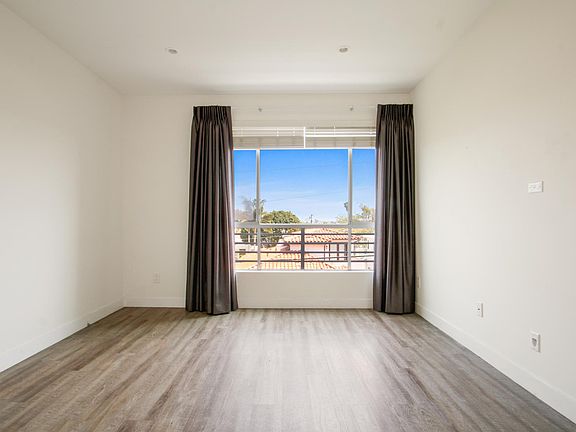 5th image of 1470 S Canfield Ave APT 401