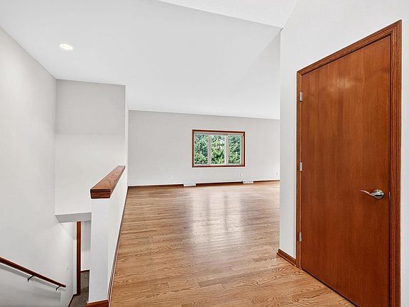 4th image of 800 HASKELL Court