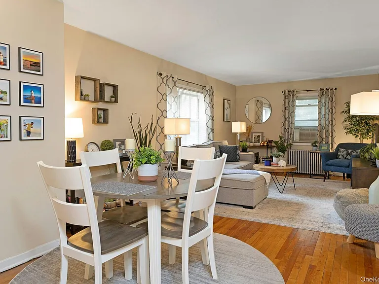 330 S Broadway #B2 — Photo 4