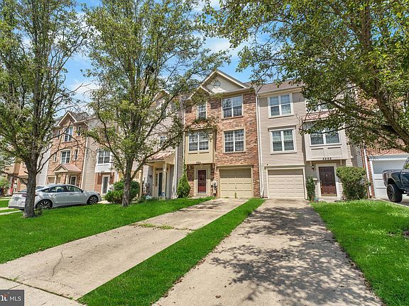 3rd image of 2204 Commissary Cir