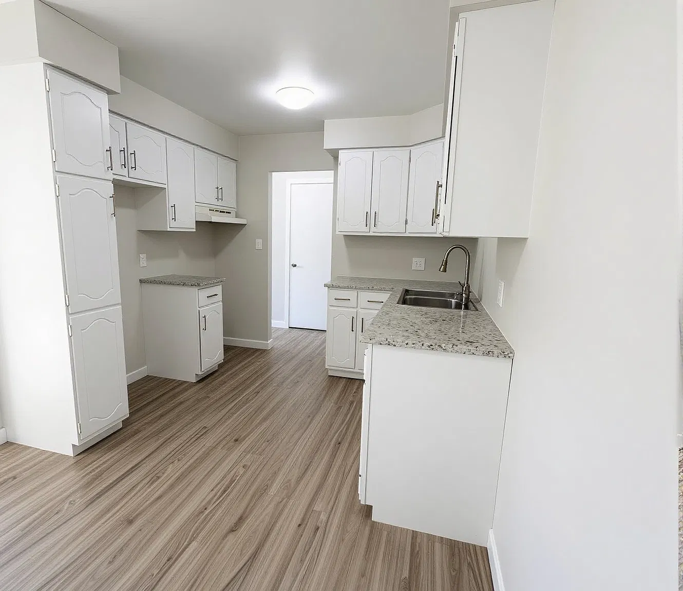 2 bed, 1.5 bath, $1,900 — Photo 3