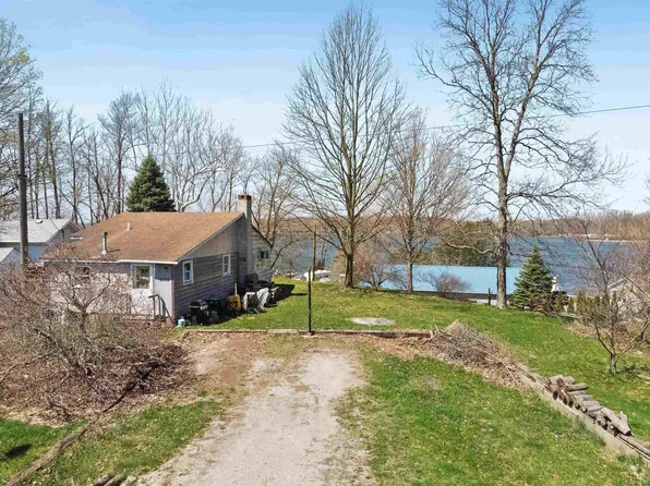 5100 N Blue Lake Rd, Churubusco, IN 46723