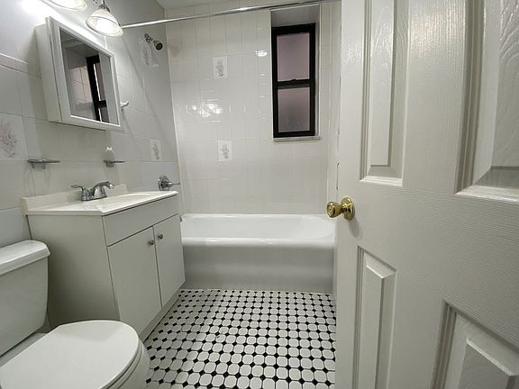 4th image of 3705 80th St APT 1A