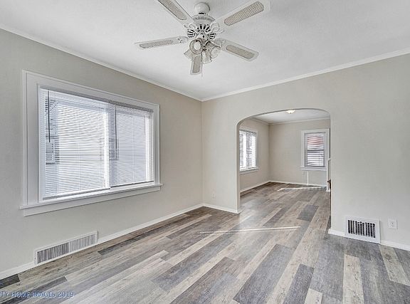 3rd image of 816 Pine St