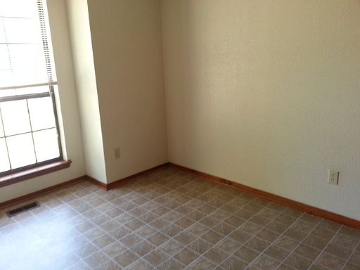 2nd image of 6014 NW 16th St