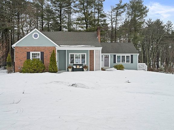 2nd image of 461 Maple St
