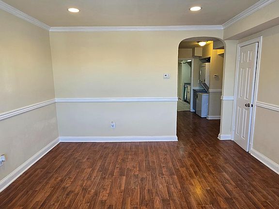 3rd image of 1255 Meigs Pl NE APT 3