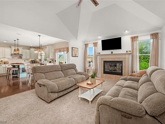 5th image of 23201 Lakeridge Way