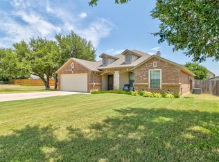 1703 Dakota Dr, Graham, TX 76450