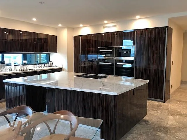 18555 Collins Avenue Cond — Photo 4