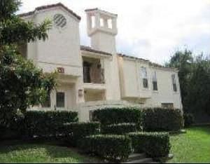 GATED COMMUNITY-2-2 BATH DOWN STAIRS CONDO 