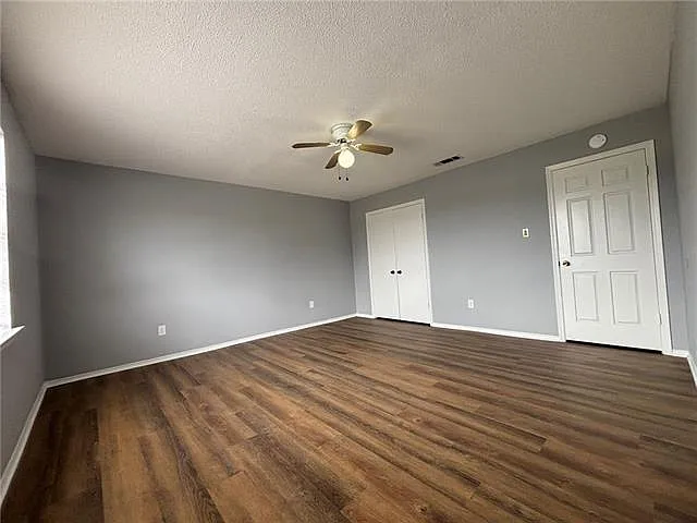 841 Fairfax Dr — Photo 17