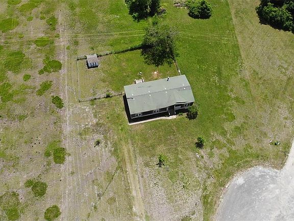 3rd image of 1421 Brockwood Ln