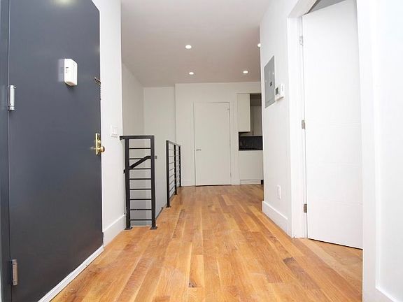 5th image of 194 Stuyvesant Ave #1AF