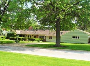 1536 W Downer Pl, Aurora, IL 60506