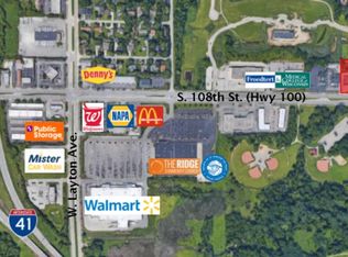 4305 S 108th St, Greenfield, WI 53228