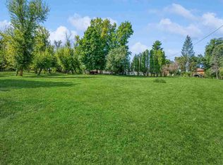 2415 & 2417 Zika Ave NW, Cedar Rapids, IA 52405