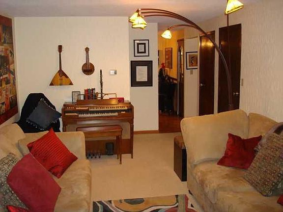 2nd image of 2738 Independence Ct
