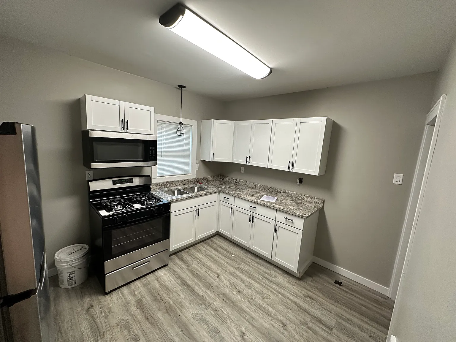 2406 W 19th Ave — Photo 3