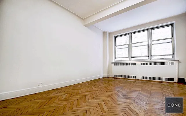 Rented by Bond New York | media 31