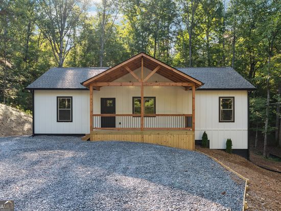 1004 Monticello Dr, Ellijay, GA 30540