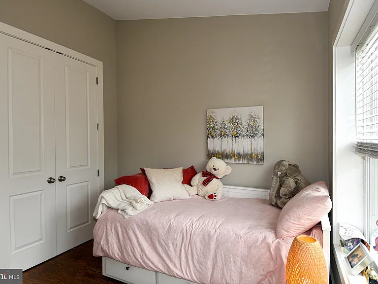 1528 Spring Pl NW — Photo 37