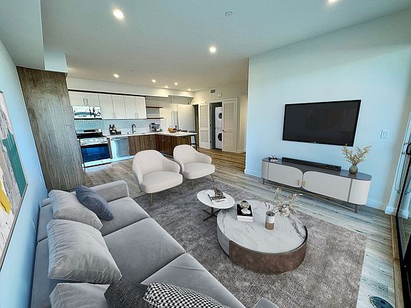 4th image of 4264 S Centinela Ave #205