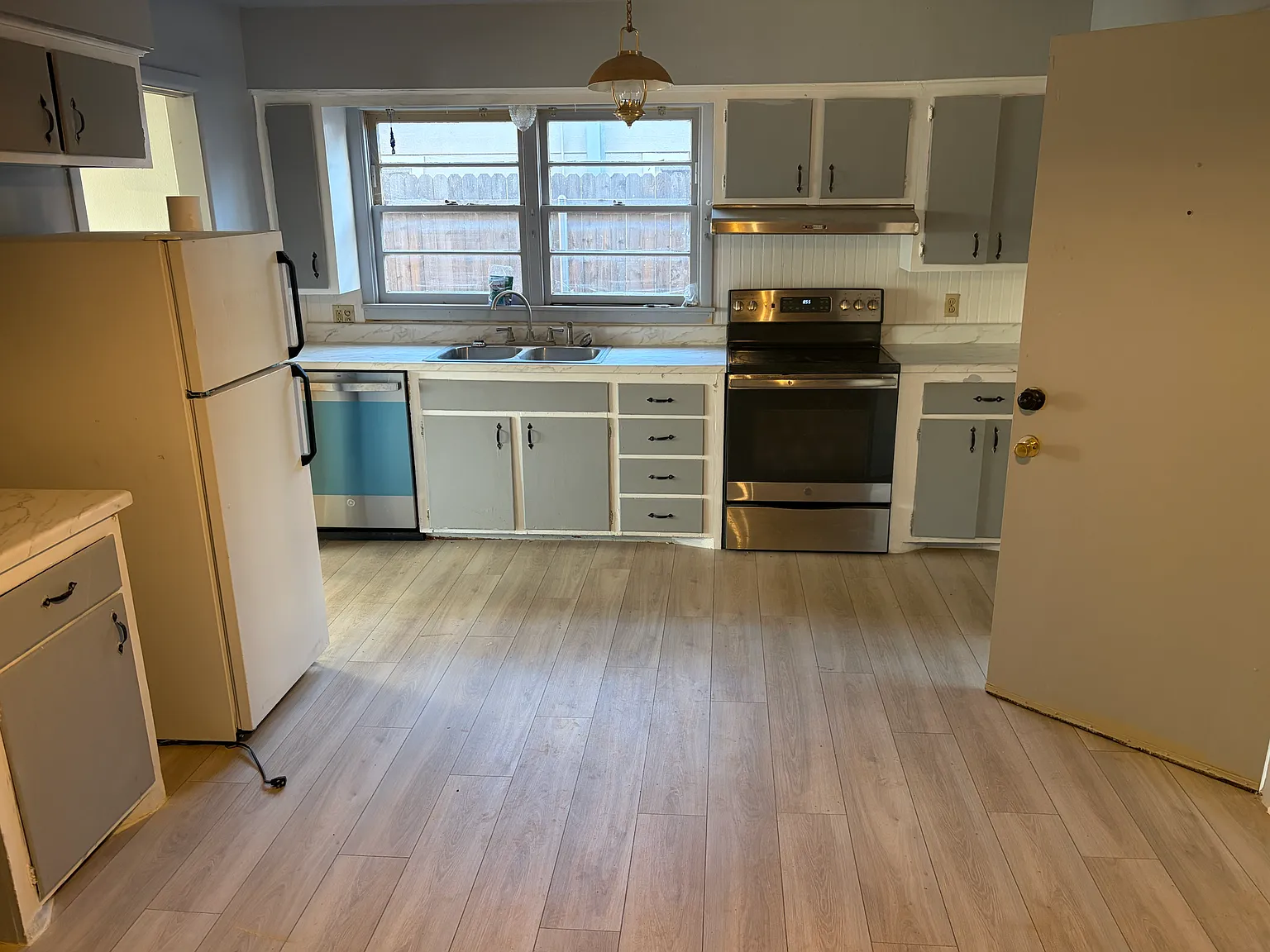 3 bed, 1444 sqft, $1,400 — Photo 4