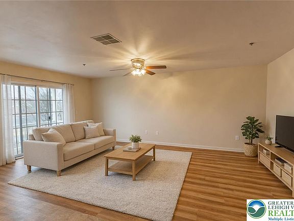 5th image of 6720 Pioneer Dr