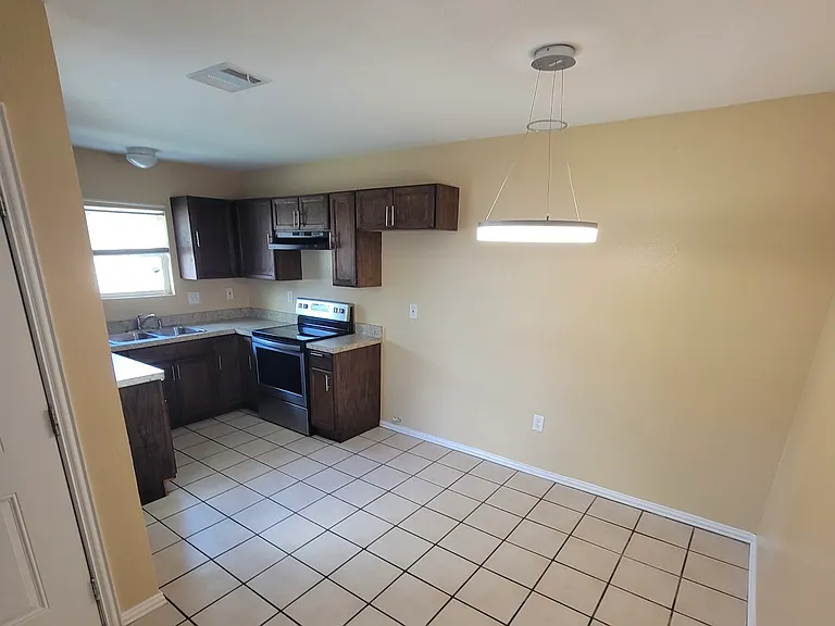 716 N Cooper St #2 — Photo 1