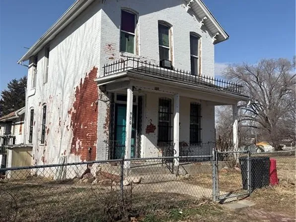 906 S 11th St, Saint Joseph, MO 64503