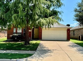 624 Brookbank Dr, Crowley, TX 76036