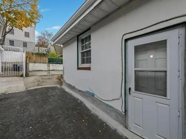 46 Western Avenue image 29 of 36