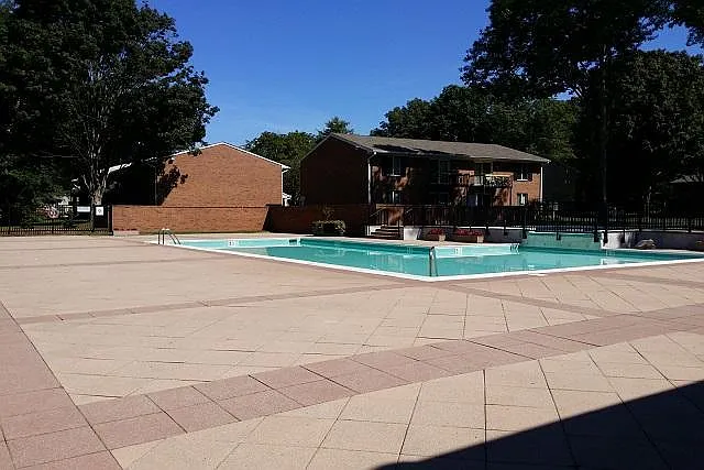 Fairfield Courtyard at Coram — Photo 4