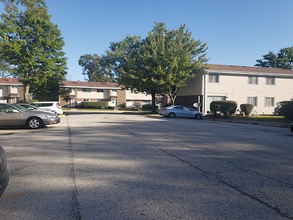 4th image of 837 White Oak Ln