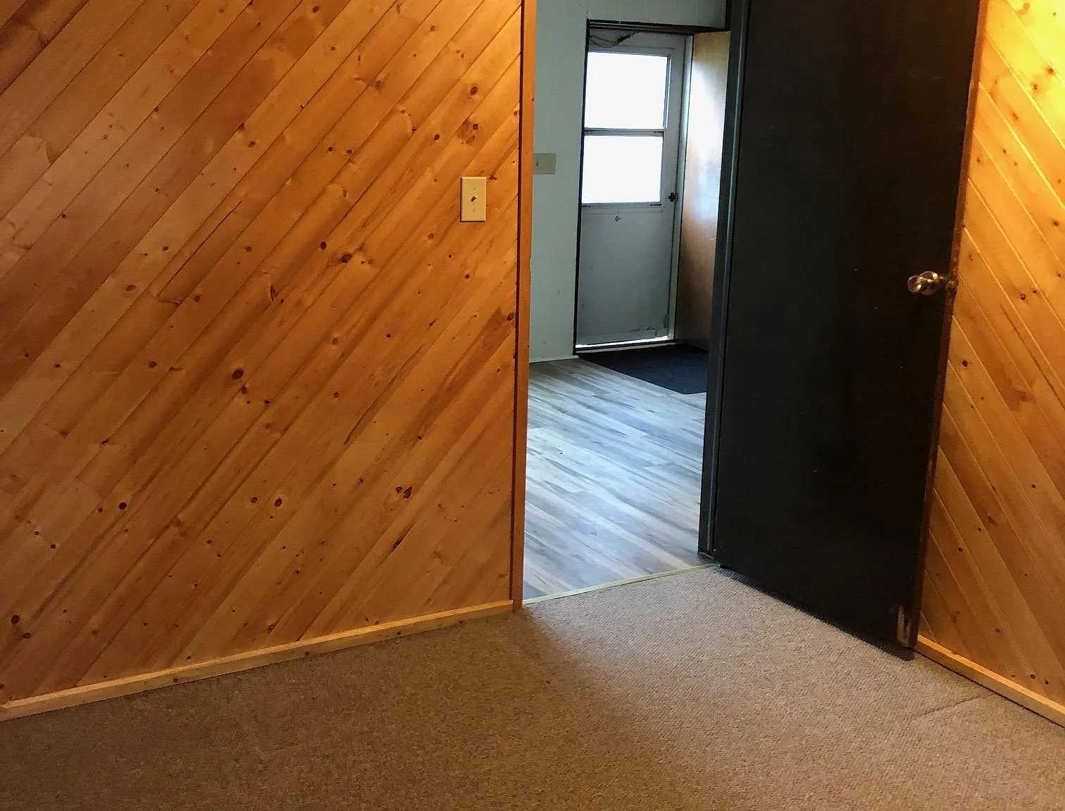 3 bed, 1500 sqft, $2,100 — Photo 4