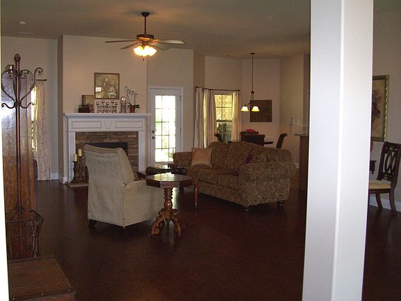 4th image of 125 Swan Pond Dr