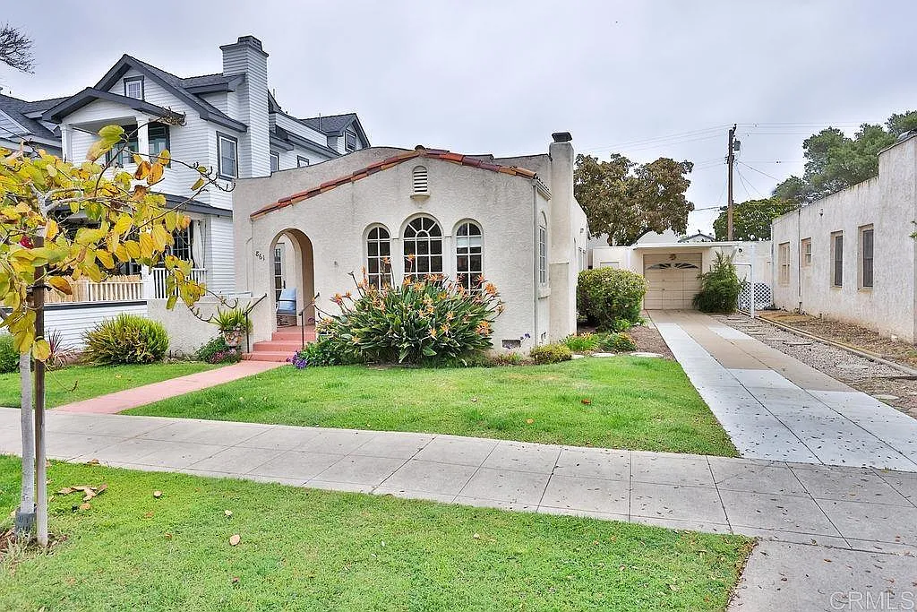 3 bed, 2.0 bath, 1250 sqft, $5,700 — Photo 1