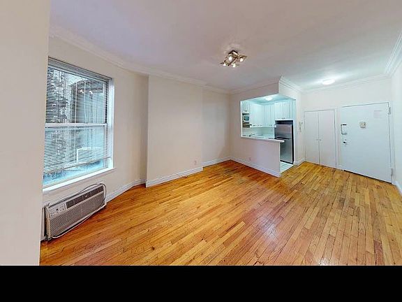 4th image of 428 E 77th St APT 3C