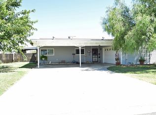 19682 Park Ln, Lemoore, CA 93245