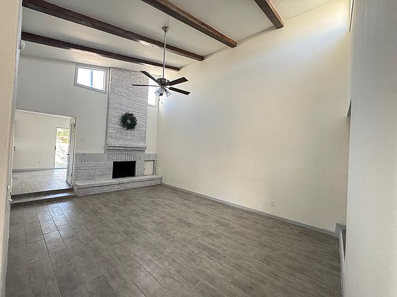 4th image of 3520 E Glen Dr #A