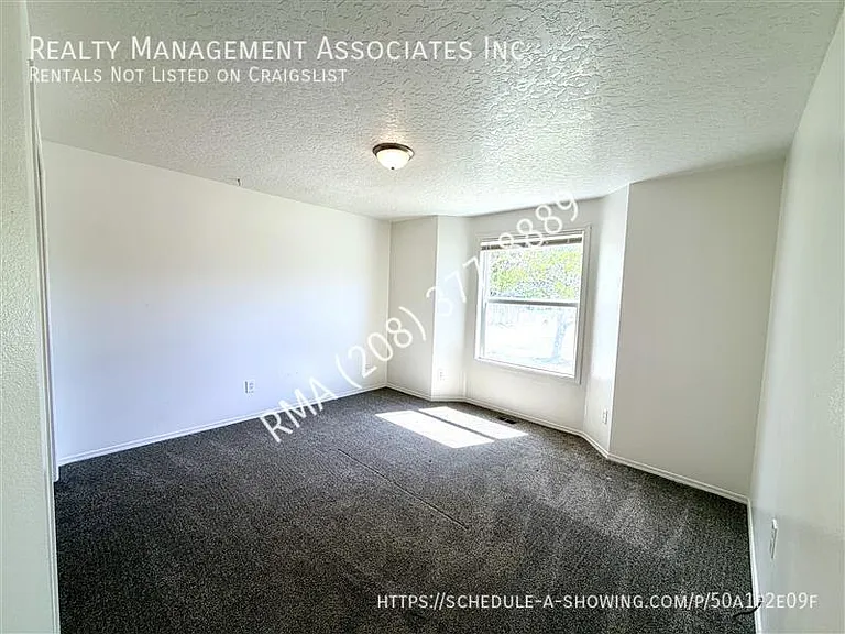 2324 Yucca Pl — Photo 8