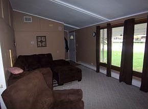 3rd image of 440 E Mount Morris Ave