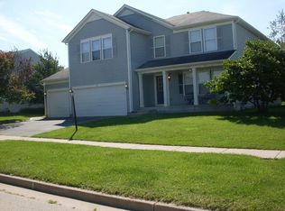 917 Walnut Dr, Kirkland, IL 60146