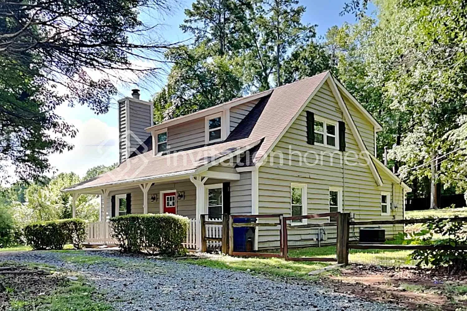124 Plaza Dr Harrisburg, NC 28075 — Photo 1