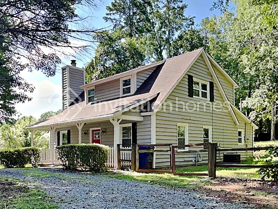 124 Plaza Dr