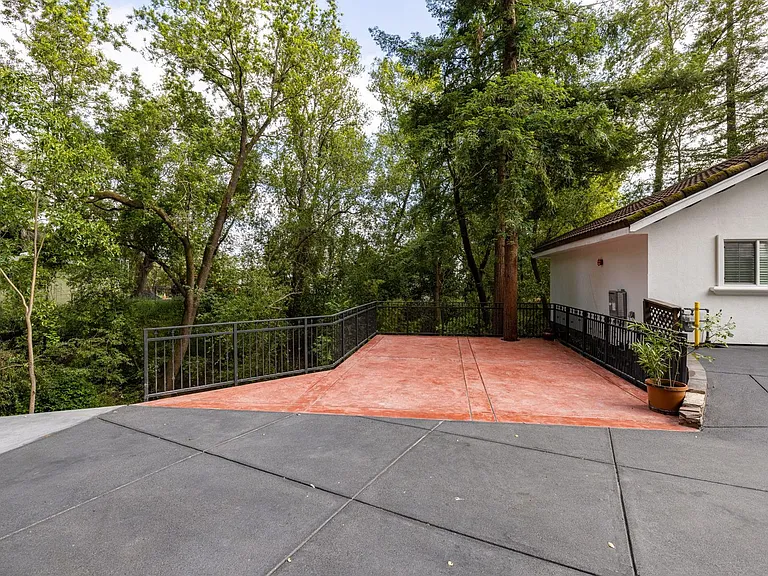 713 Wikiup Dr — Photo 63