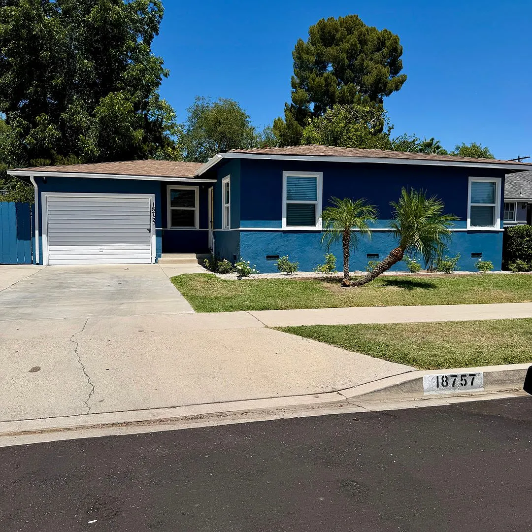 Charming 2-Bedroom Home in a Quiet Reseda Cul-de-Sac — Photo 1