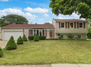 413 Argyll Ln, Schaumburg, IL 60194