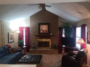 1438 Palmnold Cir W, Fort Worth, TX 76120